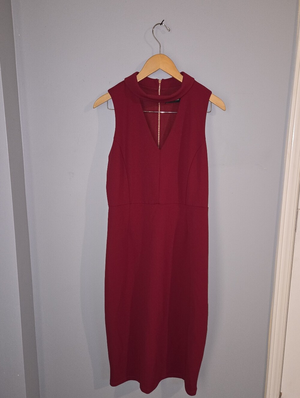 Ivanka Trump Sleeveless Midi Dress in Burgundy